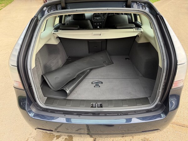 Used Saab 9-3 2010 for sale - 75543534: Photo 16
