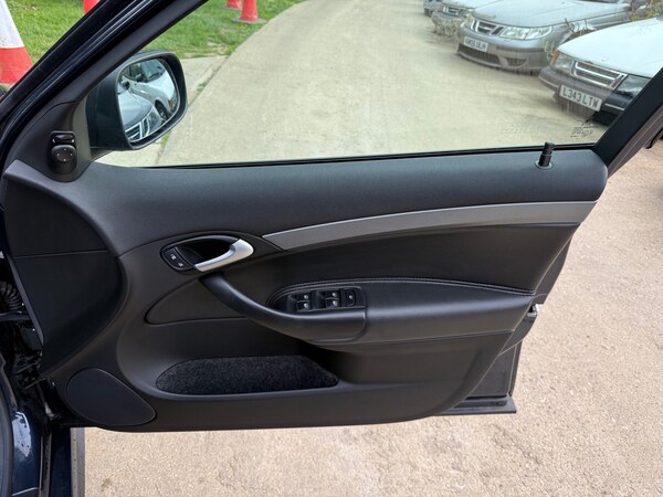 Used Saab 9-3 2010 for sale - 75543534: Photo 28