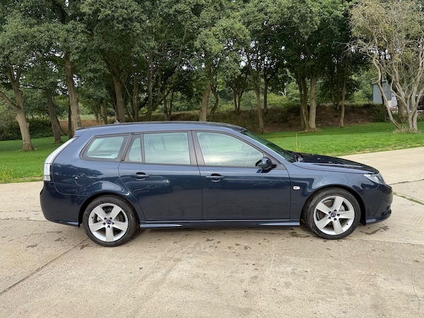 Used Saab 9-3 2010 for sale - 75543534: Photo 9