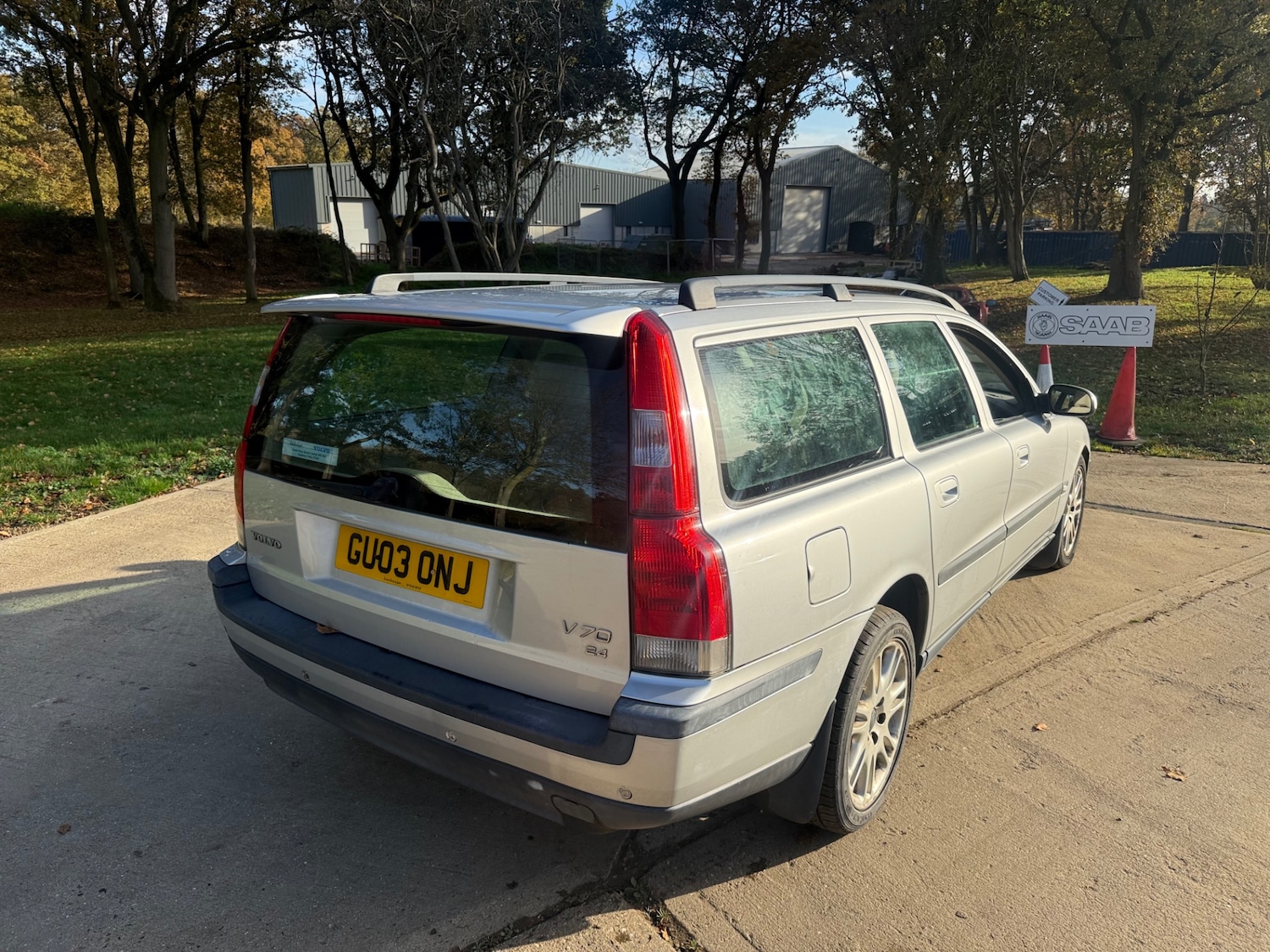 Used Volvo V70 2003 for sale - 77165808: Photo 4