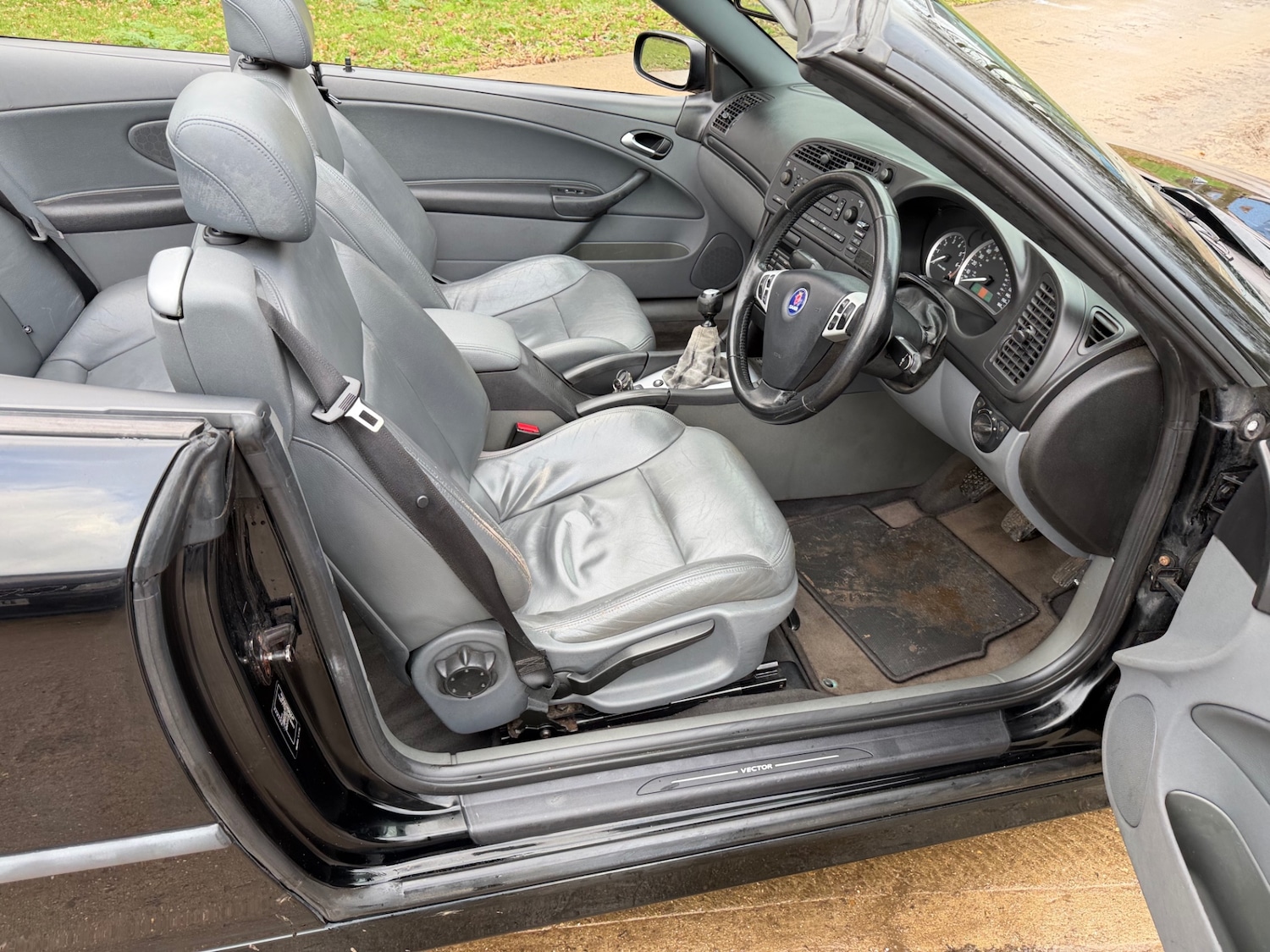 Used Saab 9-3 2004 for sale - 77691649: Photo 8