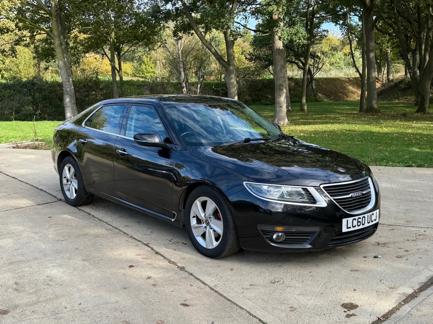 Used Saab 9-5 2010 for sale - 76334693: Photo 1