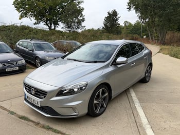 Used Volvo V40 2013 for sale - 79604677: Photo
