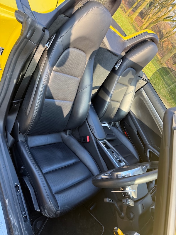 Used Porsche Boxster 2016 for sale - 73864865: Photo 12
