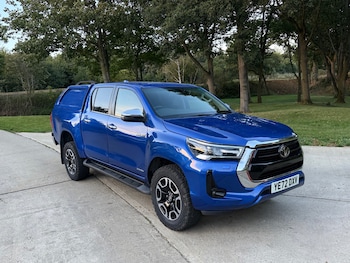 Used Toyota Hilux 2023 for sale - 76045569: Photo