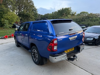 Used Toyota Hilux 2023 for sale - 76045569: Photo