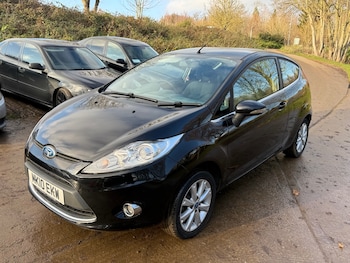 Used Ford Fiesta 2010 for sale - 77014933: Photo