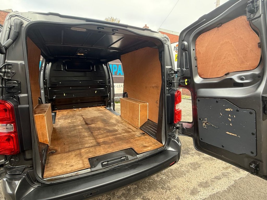 Used Vauxhall Vivaro 2021 for sale - 75947506: Photo 18