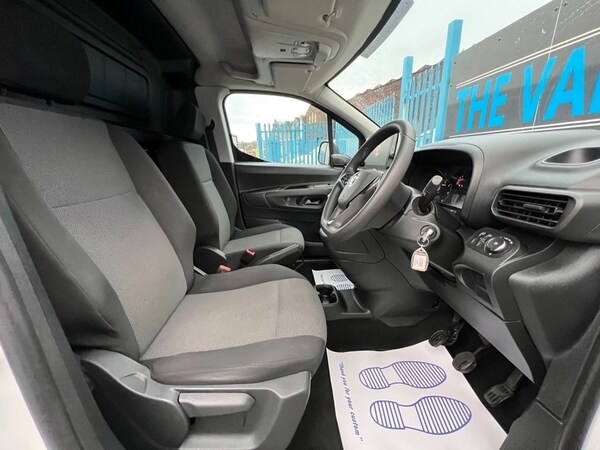 Used Vauxhall Combo 2019 for sale - 68866105: Photo 24