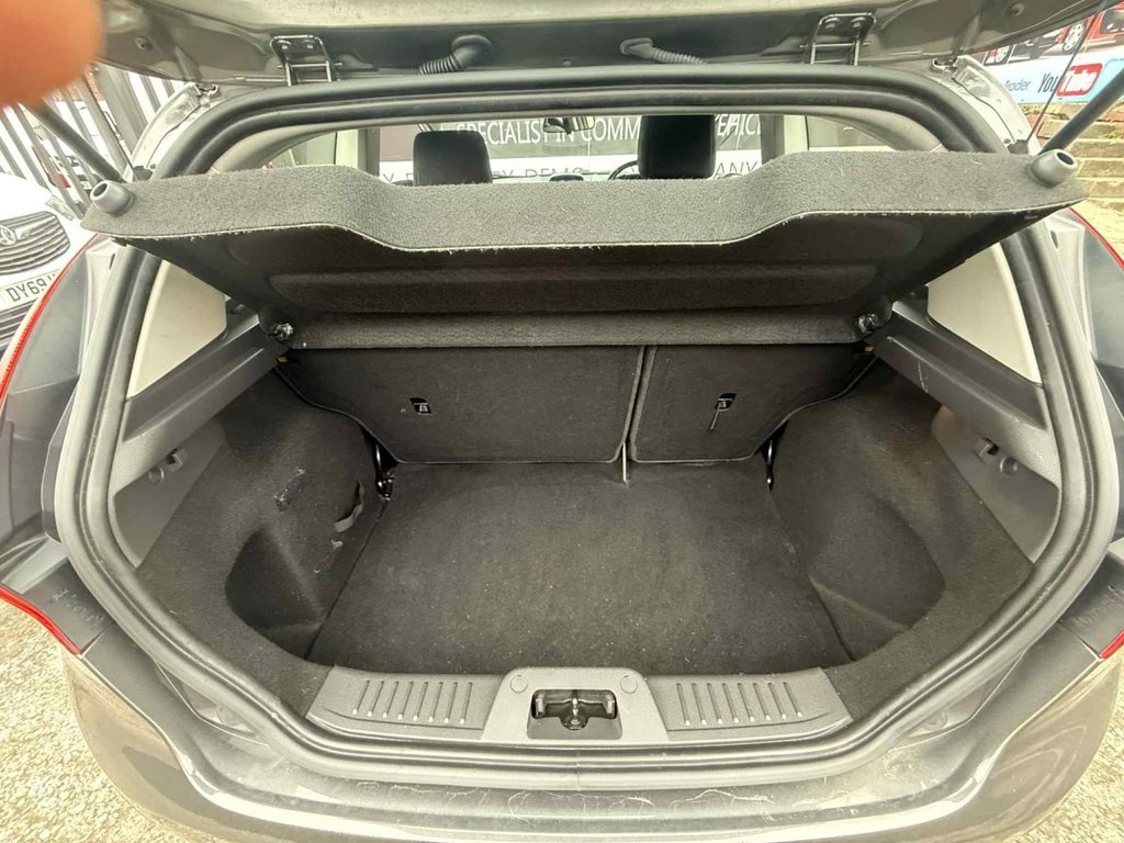 Used Ford Fiesta 2017 for sale - 76317174: Photo 17