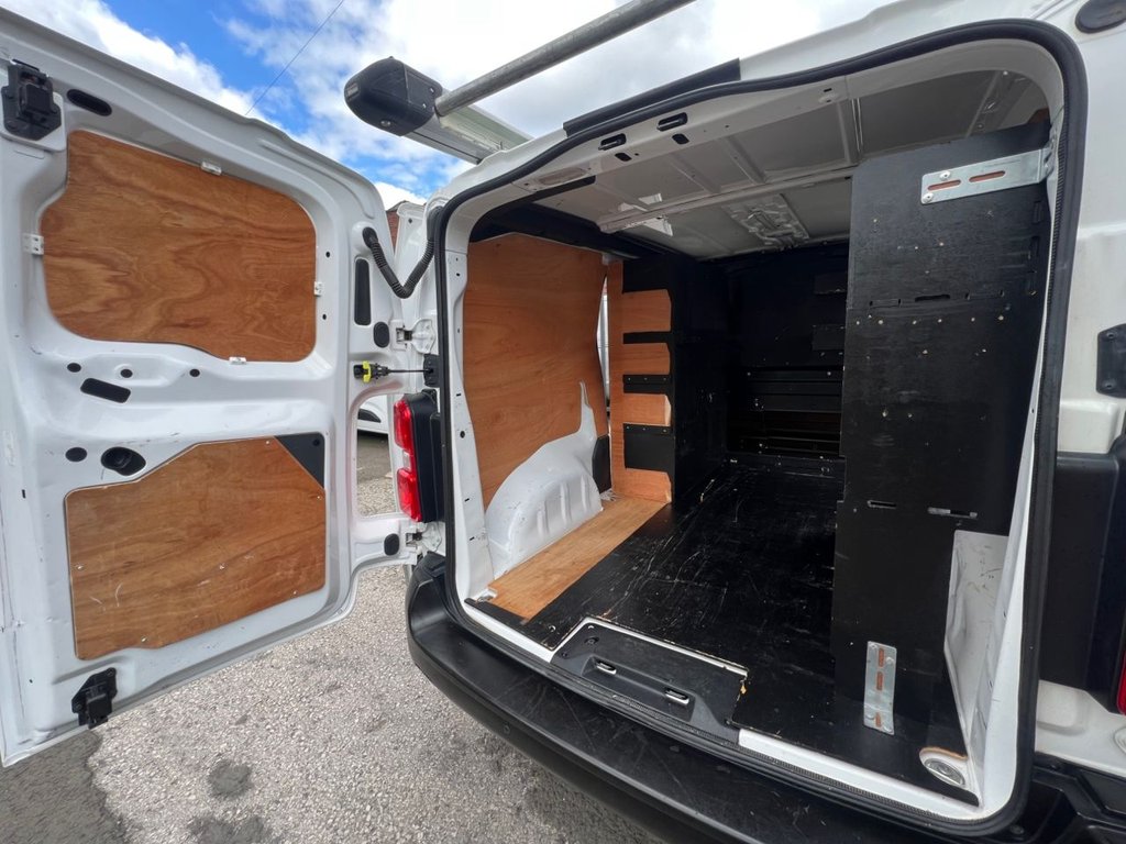 2021 Peugeot Expert 2.0 BLUE E-HDI 1400 PROFESSIONAL STANDARD PANEL VAN 6DR DIES - Picture 16 of 24