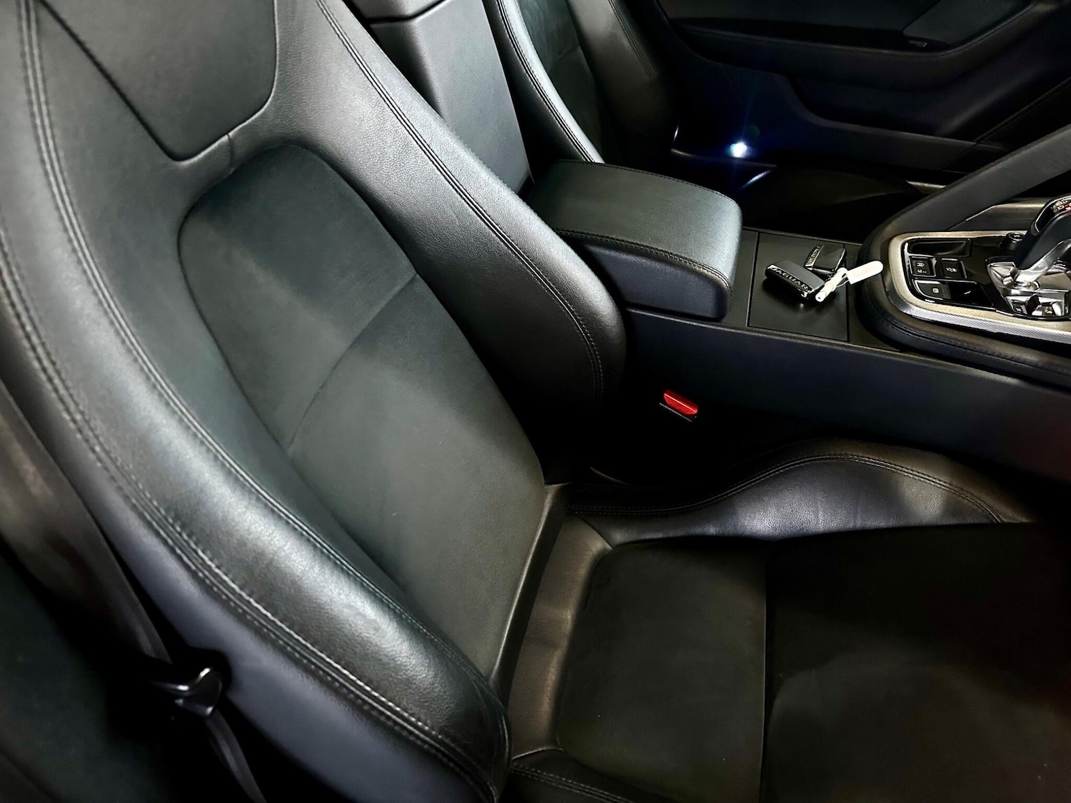 Used Jaguar F-Type 2014 for sale - 77279290: Photo 66