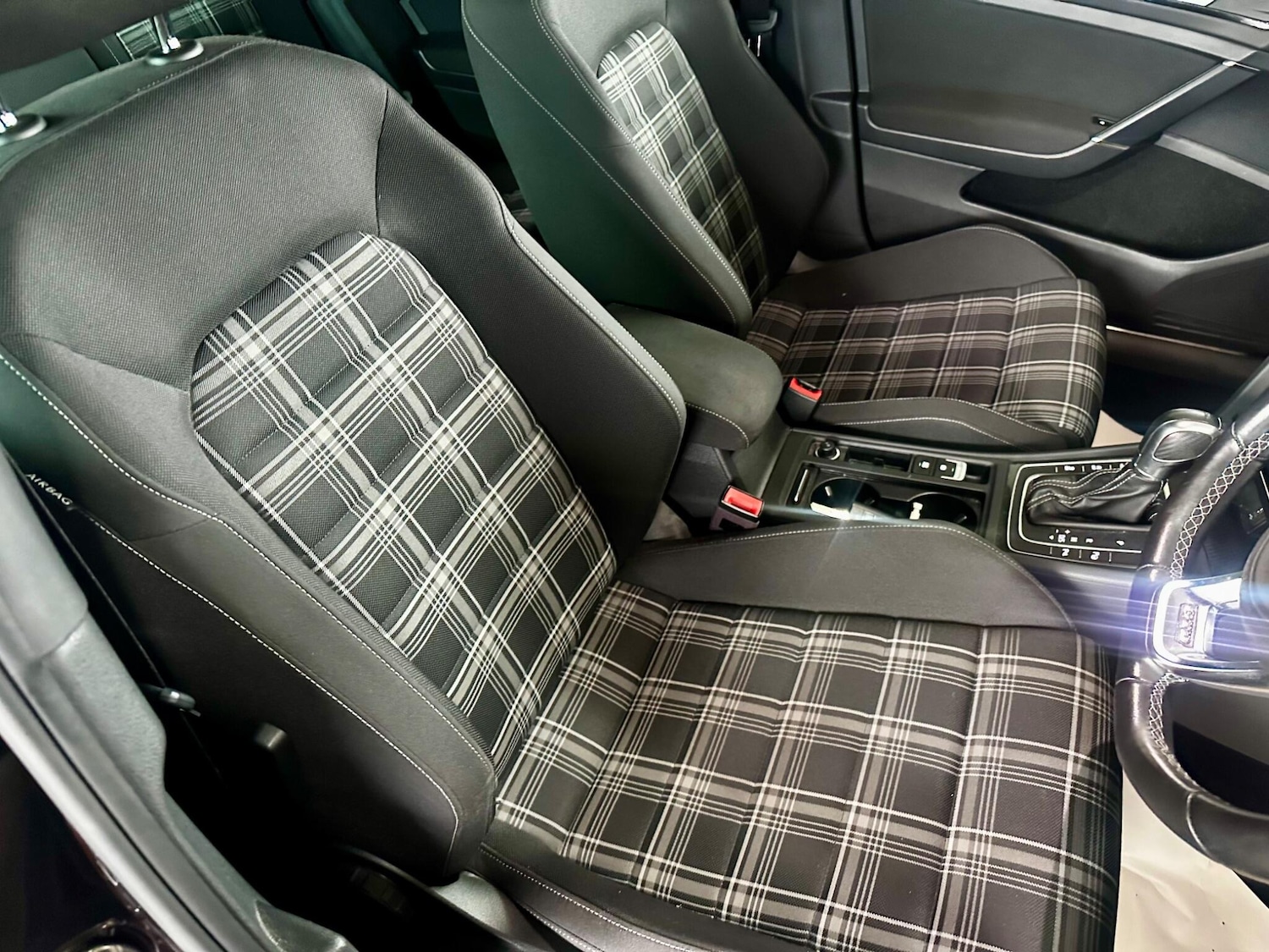 Used Volkswagen Golf 2017 for sale - 77411794: Photo 19