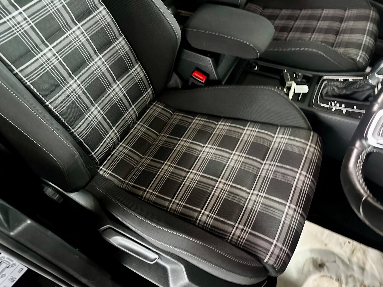 Used Volkswagen Golf 2017 for sale - 77411794: Photo 28