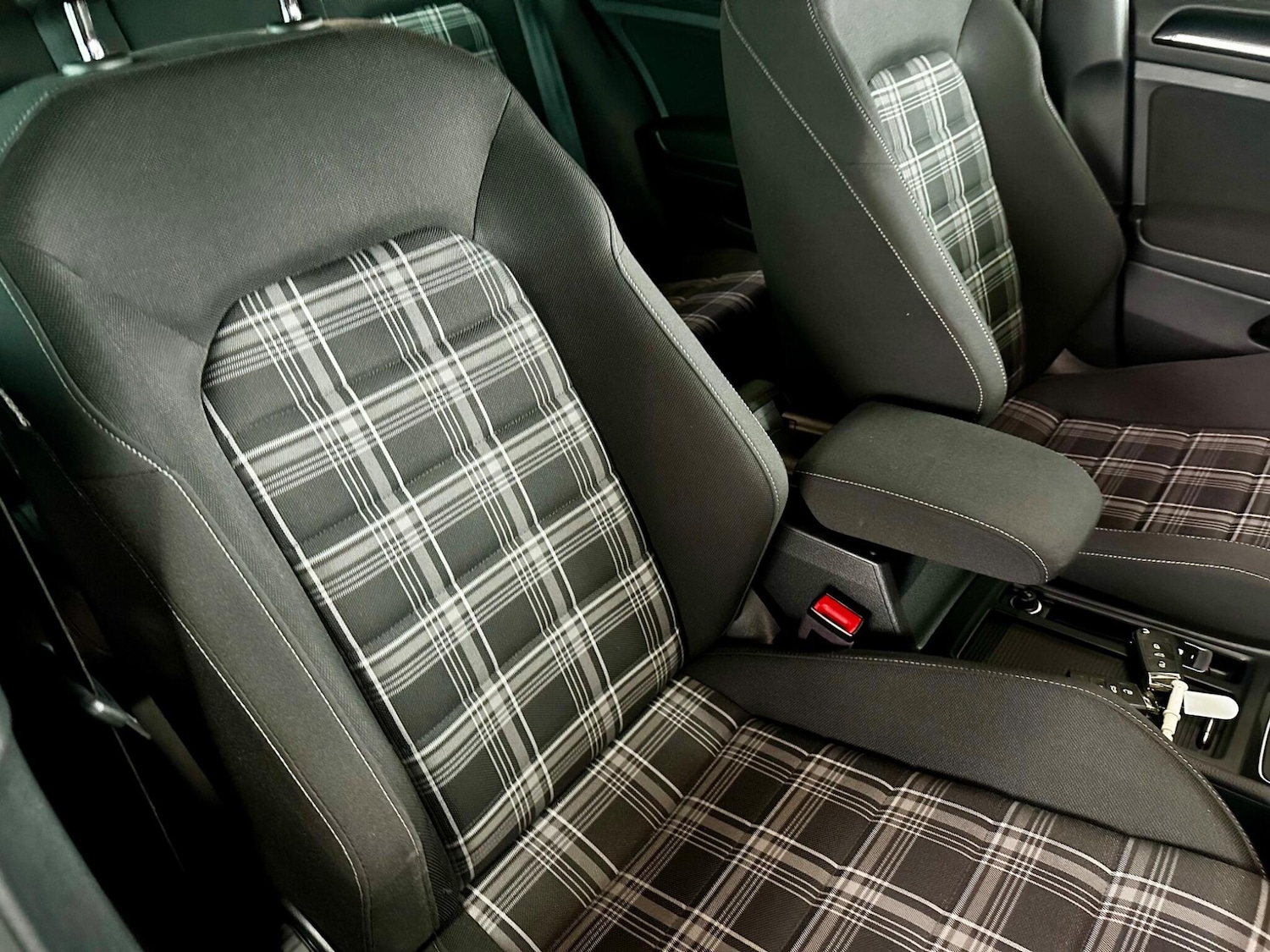 Used Volkswagen Golf 2017 for sale - 77411794: Photo 29