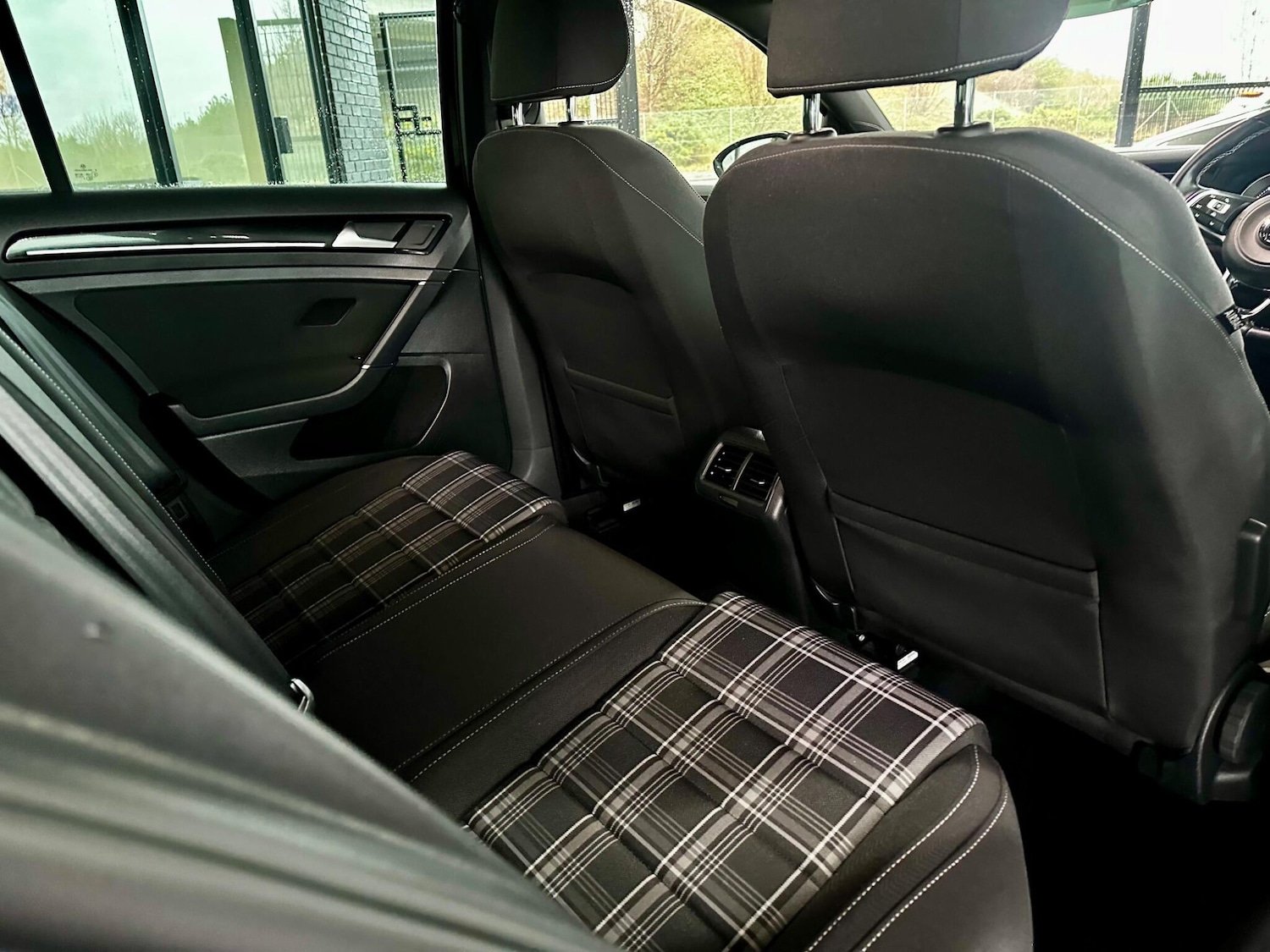 Used Volkswagen Golf 2017 for sale - 77411794: Photo 31