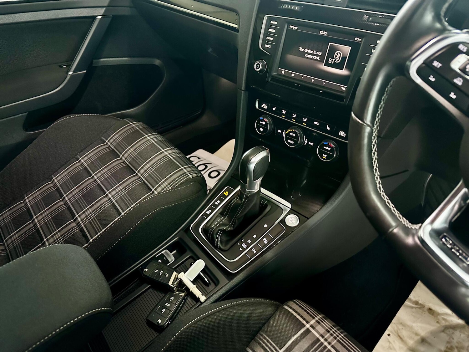 Used Volkswagen Golf 2017 for sale - 77411794: Photo 35