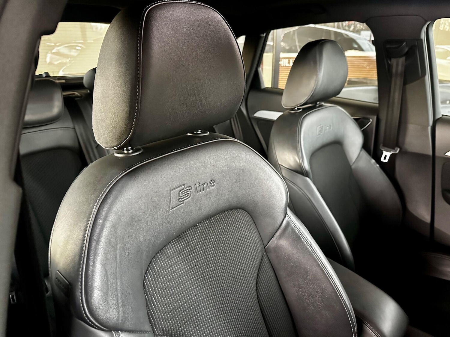 Used Audi Q3 2013 for sale - 77215715: Photo 38