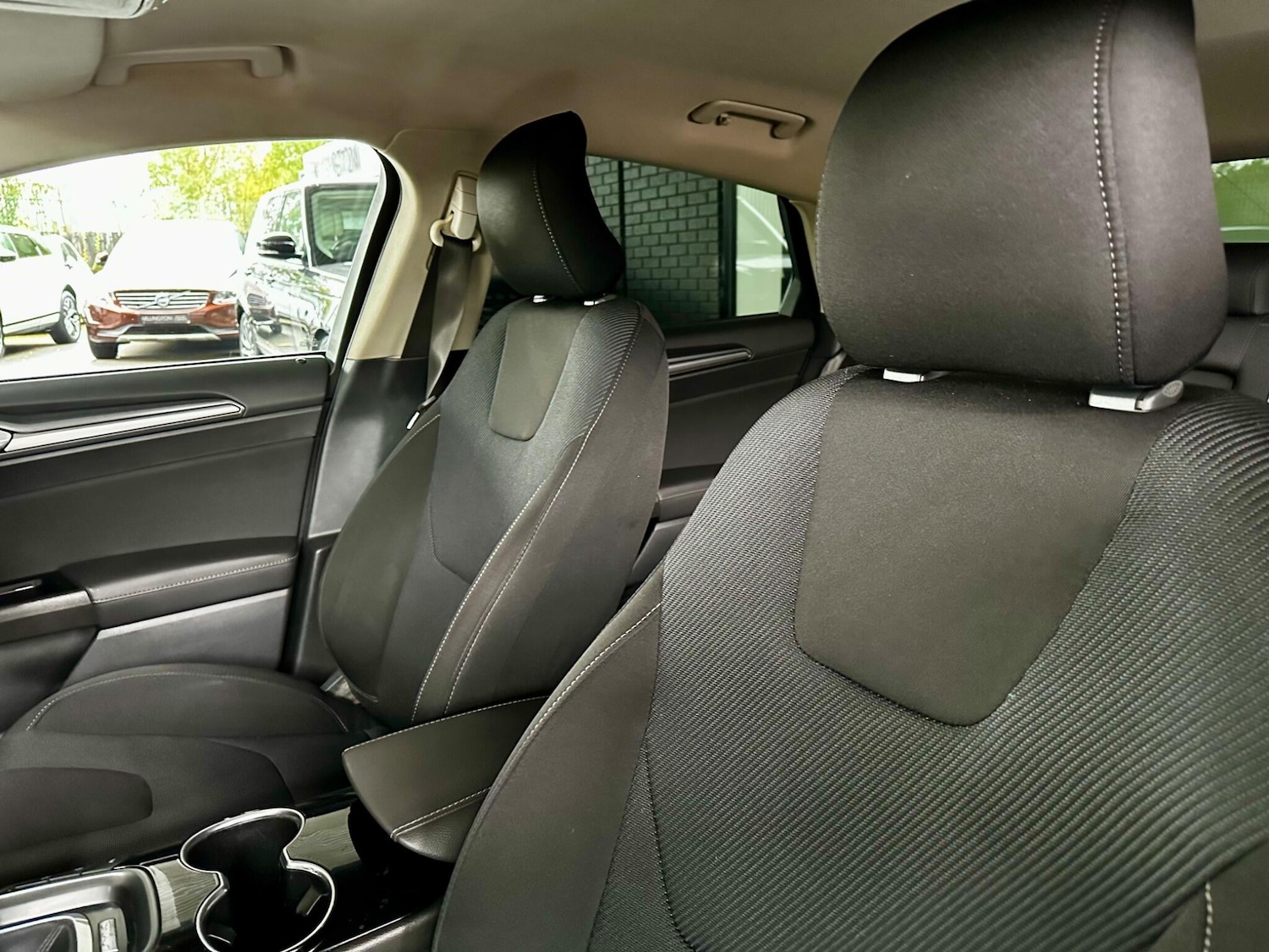 Used Ford Mondeo 2016 for sale - 76152439: Photo 30