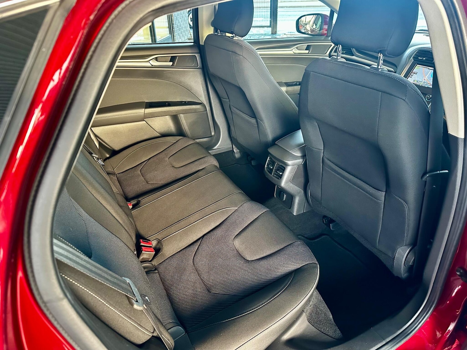 Used Ford Mondeo 2015 for sale - 77029202: Photo 29