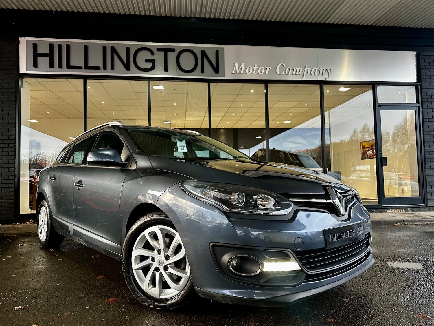 Used Renault Megane 2015 for sale - 76485987: Photo 2