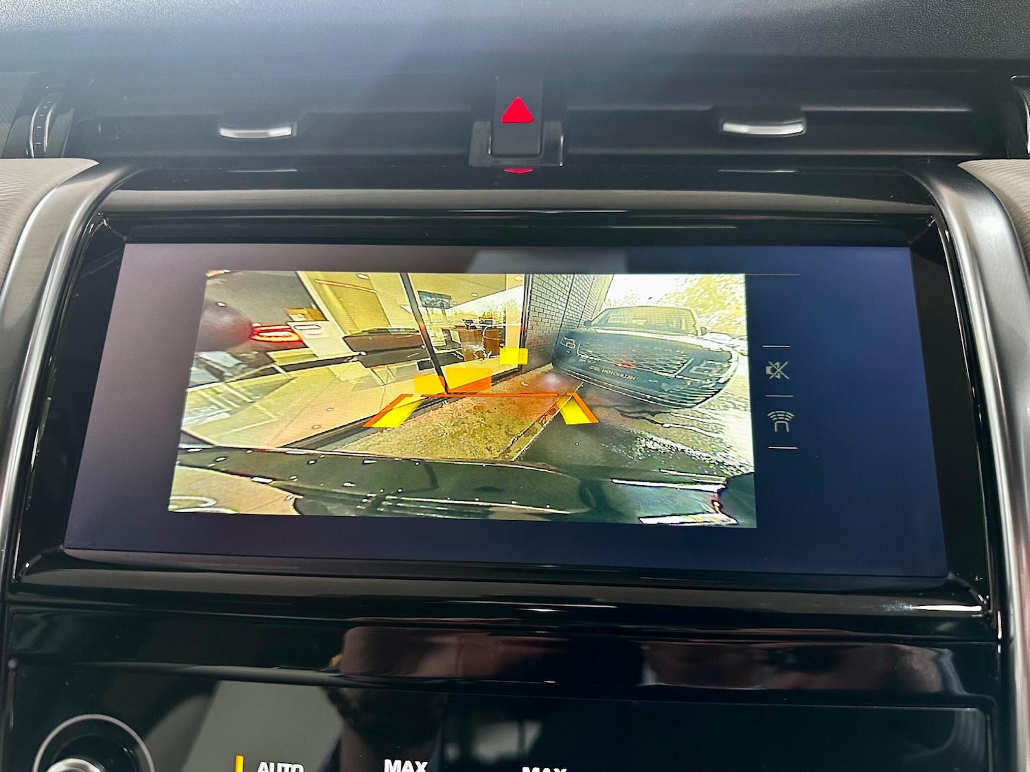 Used Land Rover Discovery Sport 2019 for sale - 76360416: Photo 15