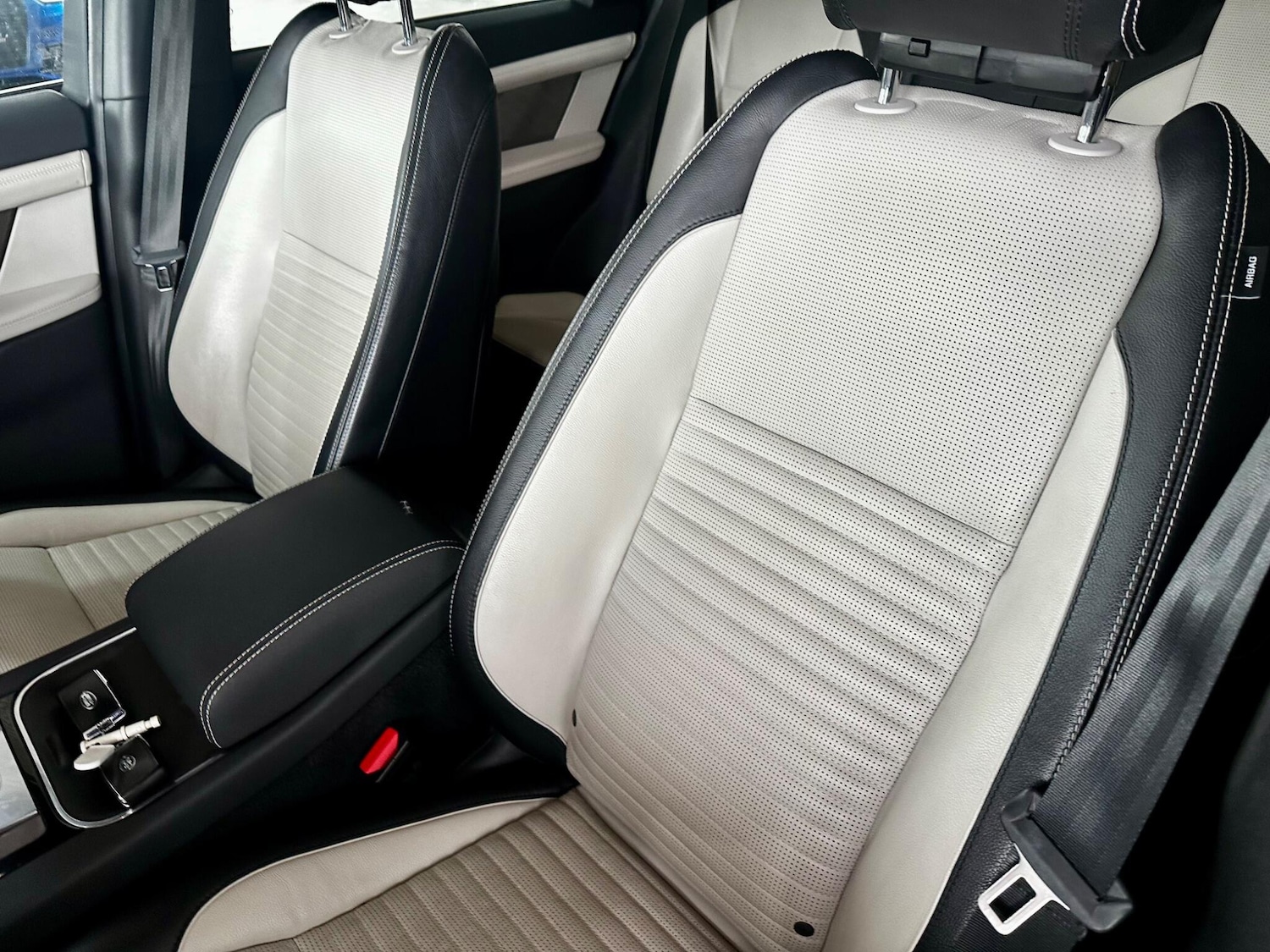 Used Land Rover Discovery Sport 2019 for sale - 76360416: Photo 26