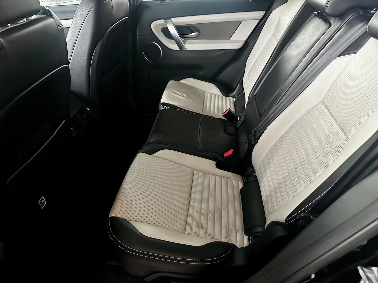 Used Land Rover Discovery Sport 2019 for sale - 76360416: Photo 34