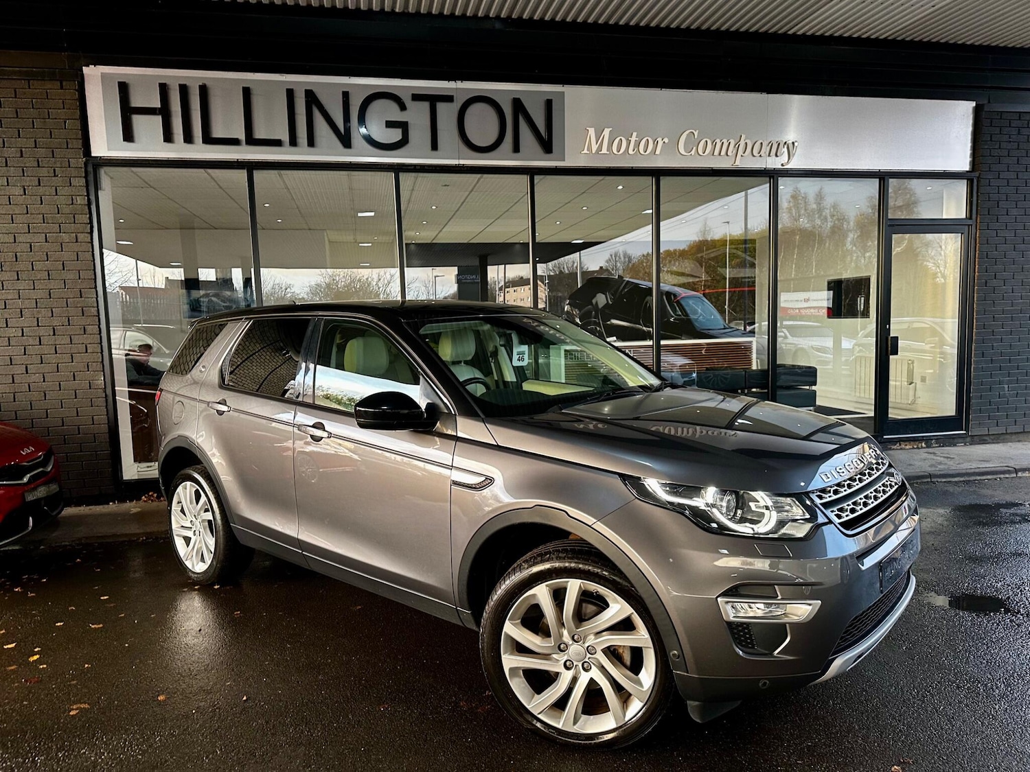 Used Land Rover Discovery Sport 2015 for sale - 76584303: Photo 2