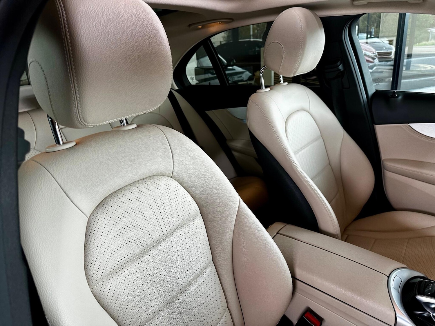 Used Mercedes-Benz C Class 2015 for sale - 76988958: Photo 30