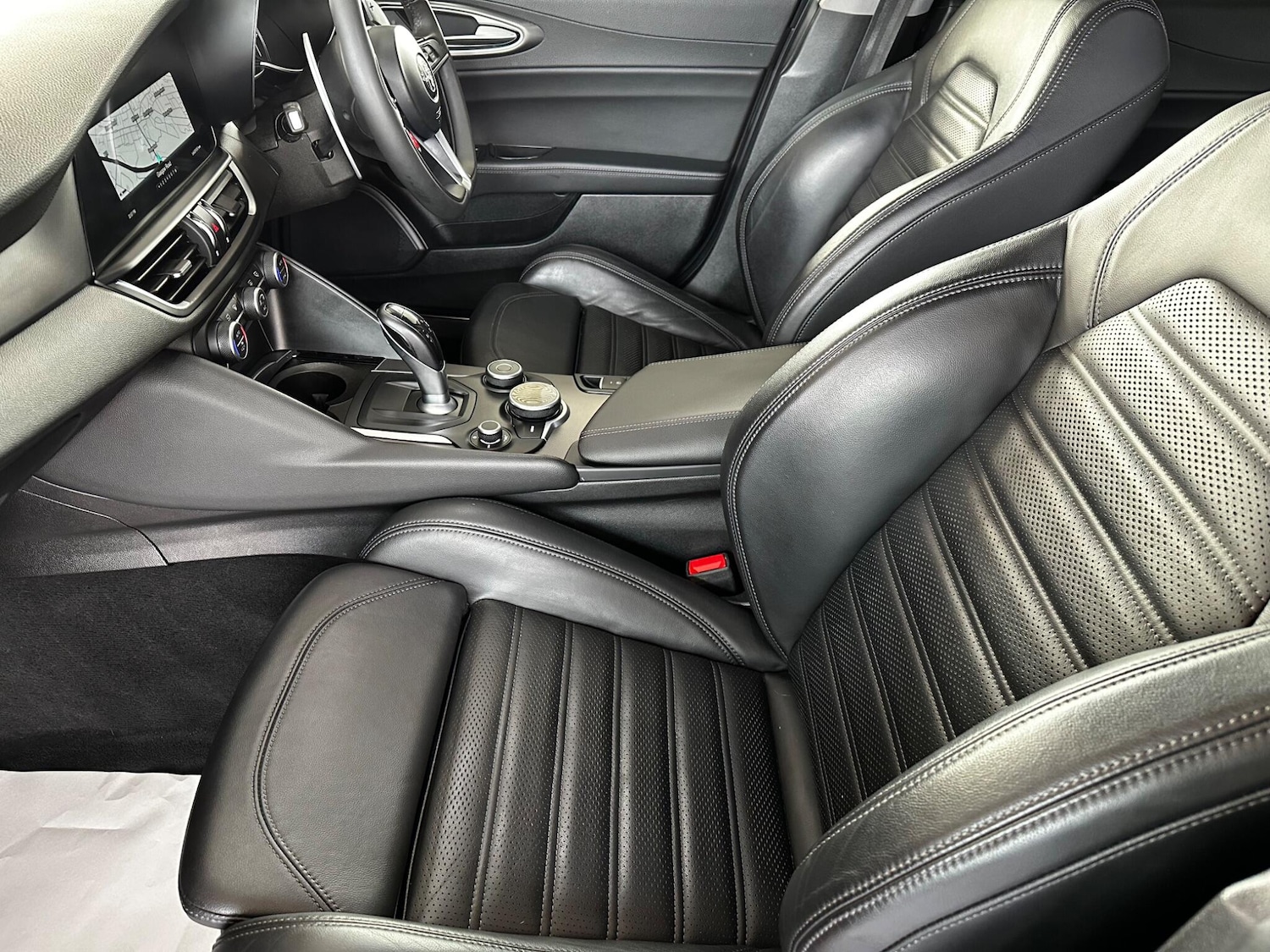 Used Alfa Romeo Giulia for sale - 78115428: Photo 8