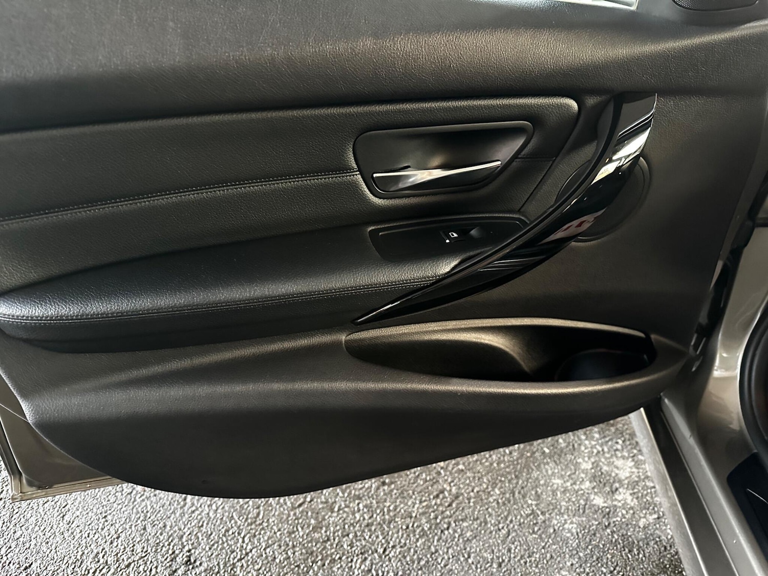 Used BMW 3 Series for sale - 76989429: Photo 32