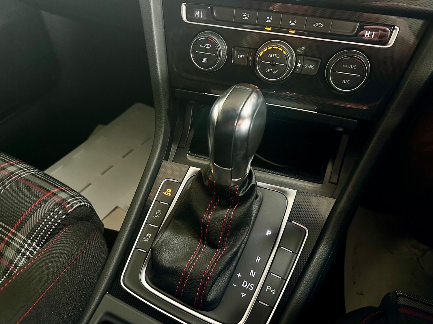 Used Volkswagen Golf 2013 for sale - 77647010: Photo 25