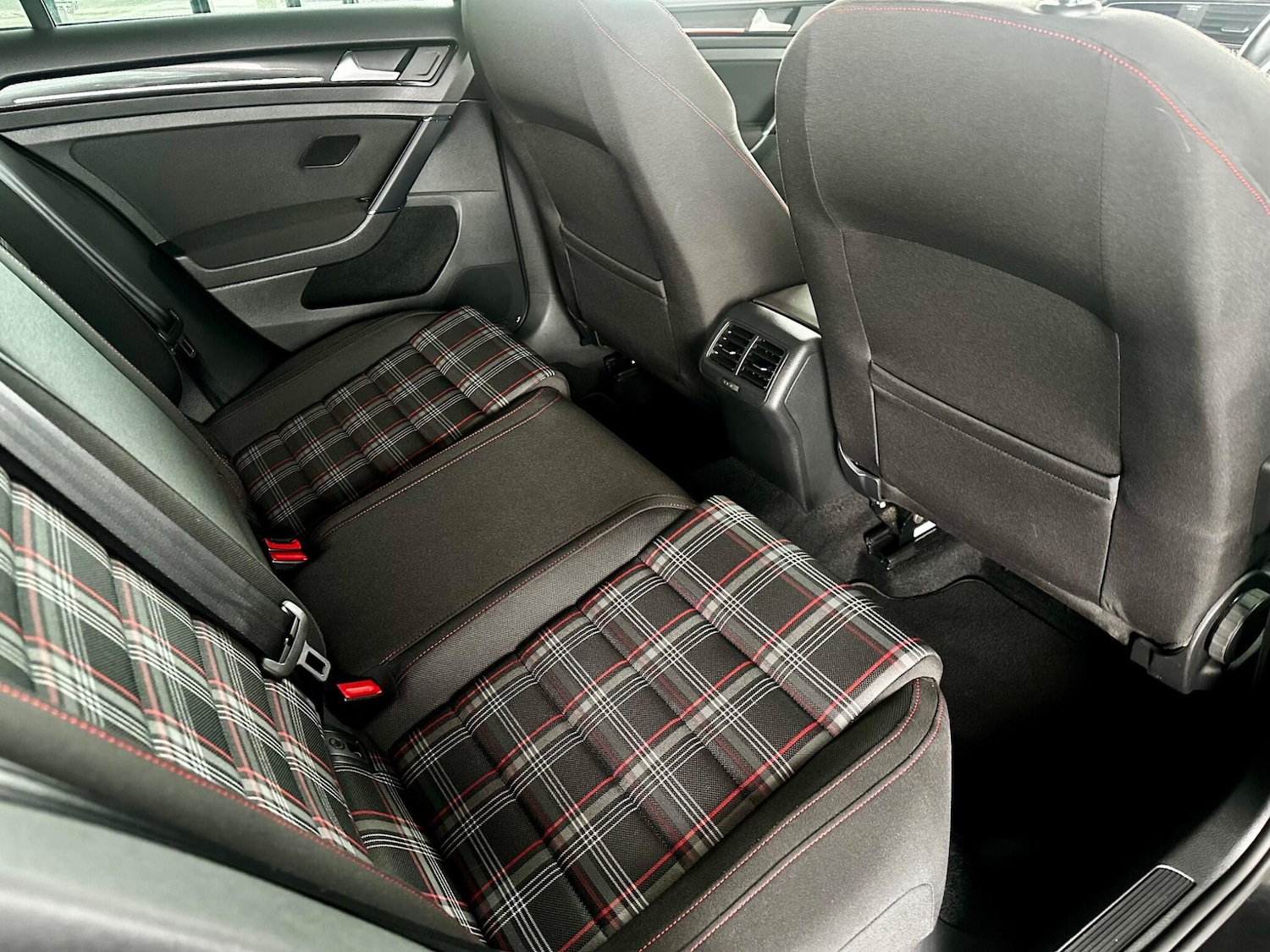 Used Volkswagen Golf 2013 for sale - 77647010: Photo 28