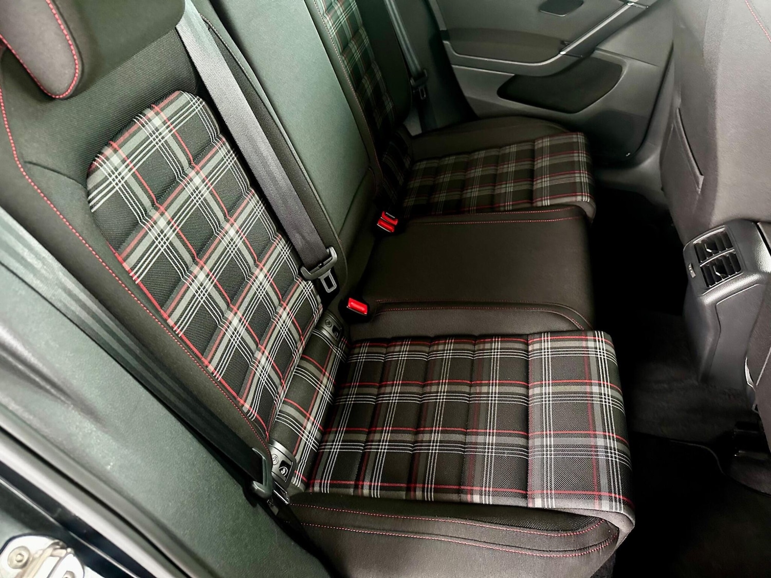 Used Volkswagen Golf 2013 for sale - 77647010: Photo 32