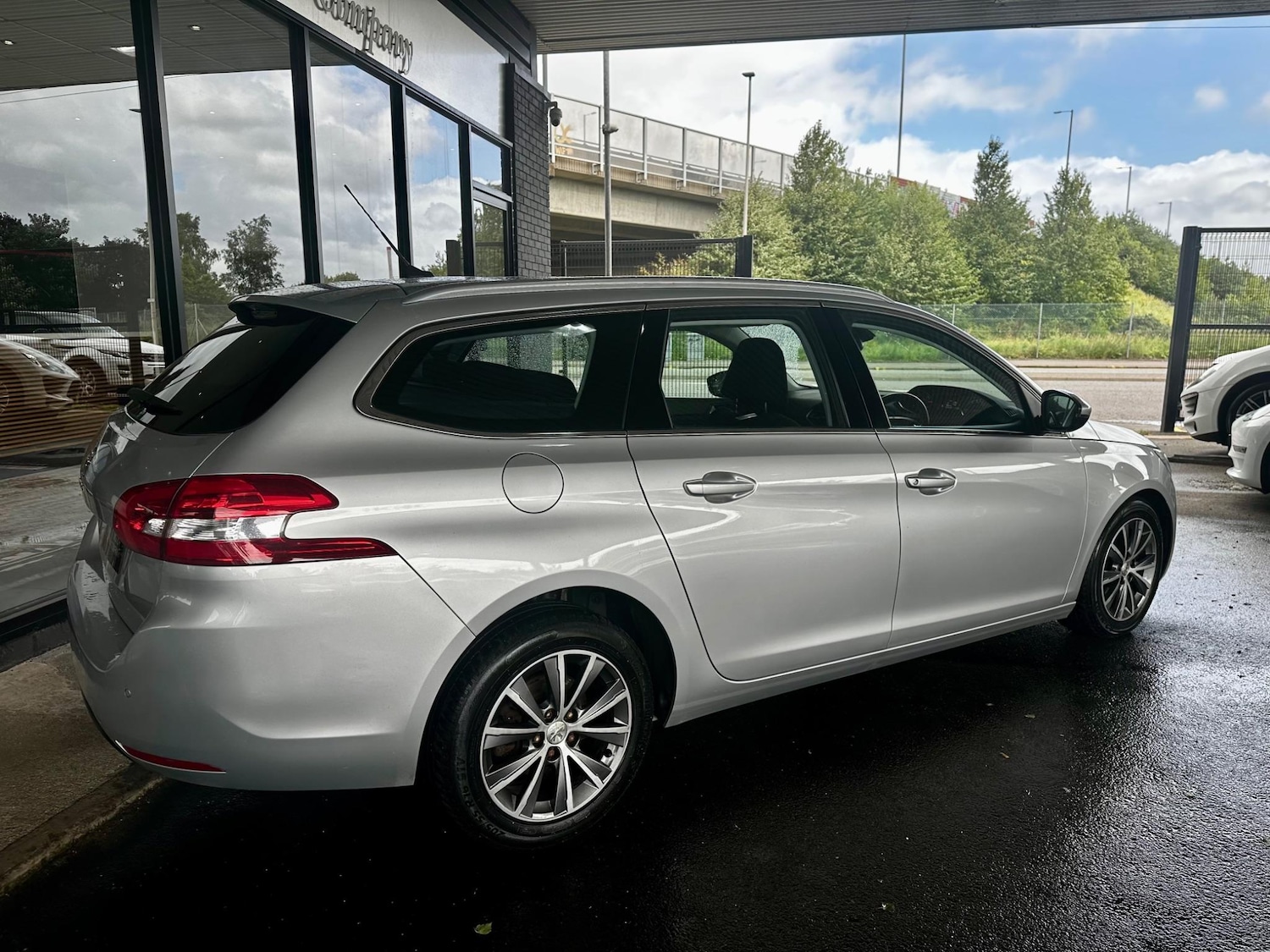 Used Peugeot 308 2016 for sale - 76988420: Photo 13