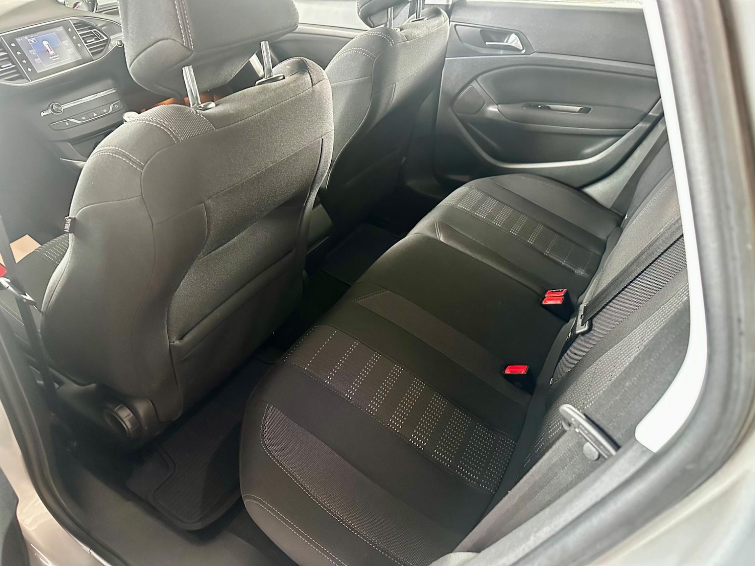 Used Peugeot 308 2016 for sale - 76988420: Photo 23