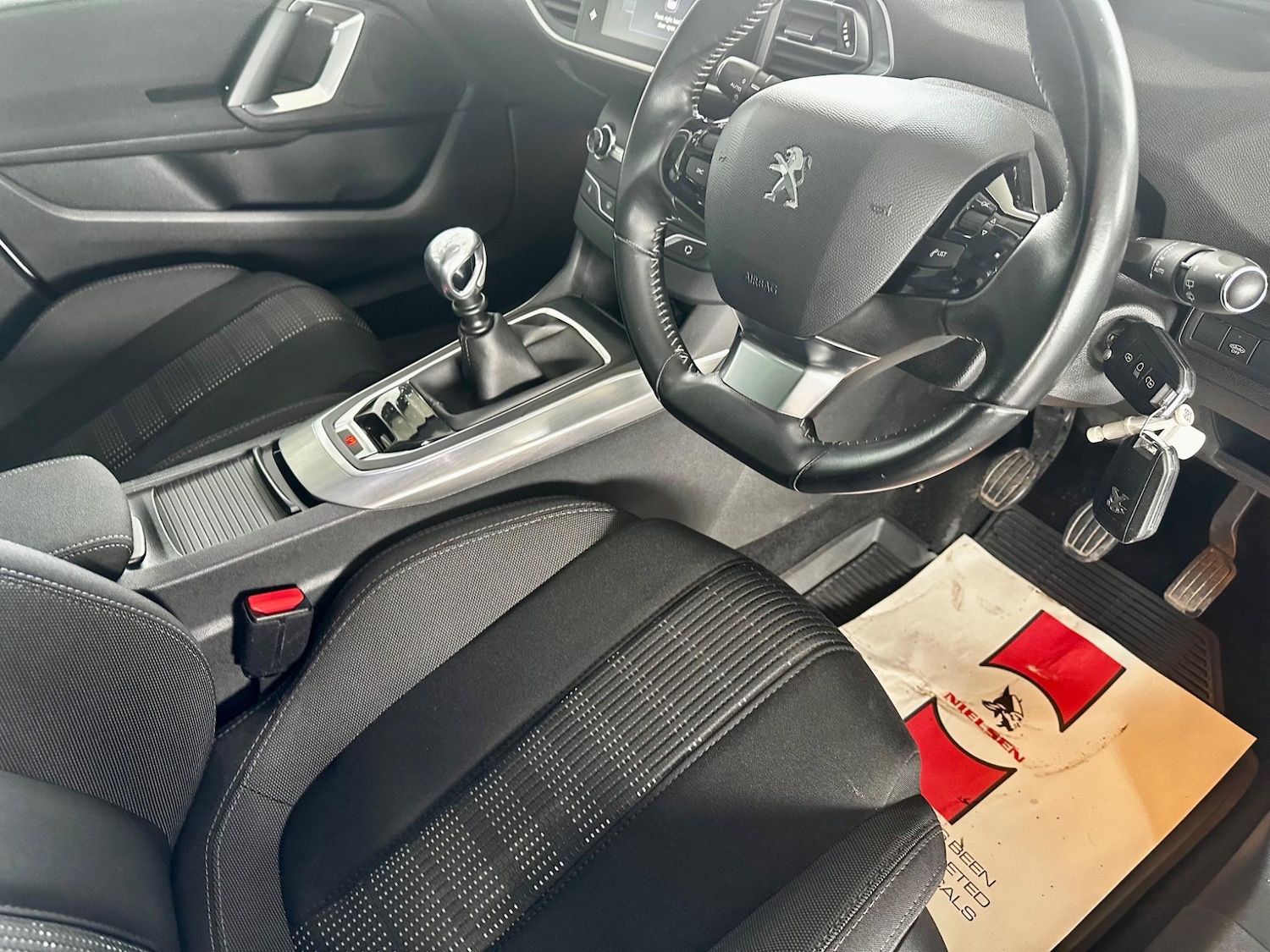 Used Peugeot 308 2016 for sale - 76988420: Photo 29