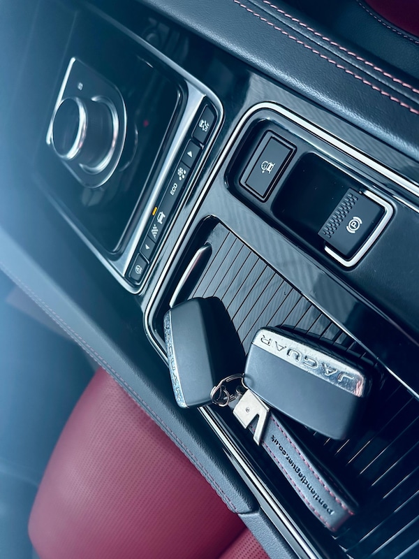 Used Jaguar F-Pace 2020 for sale - 75115259: Photo 41