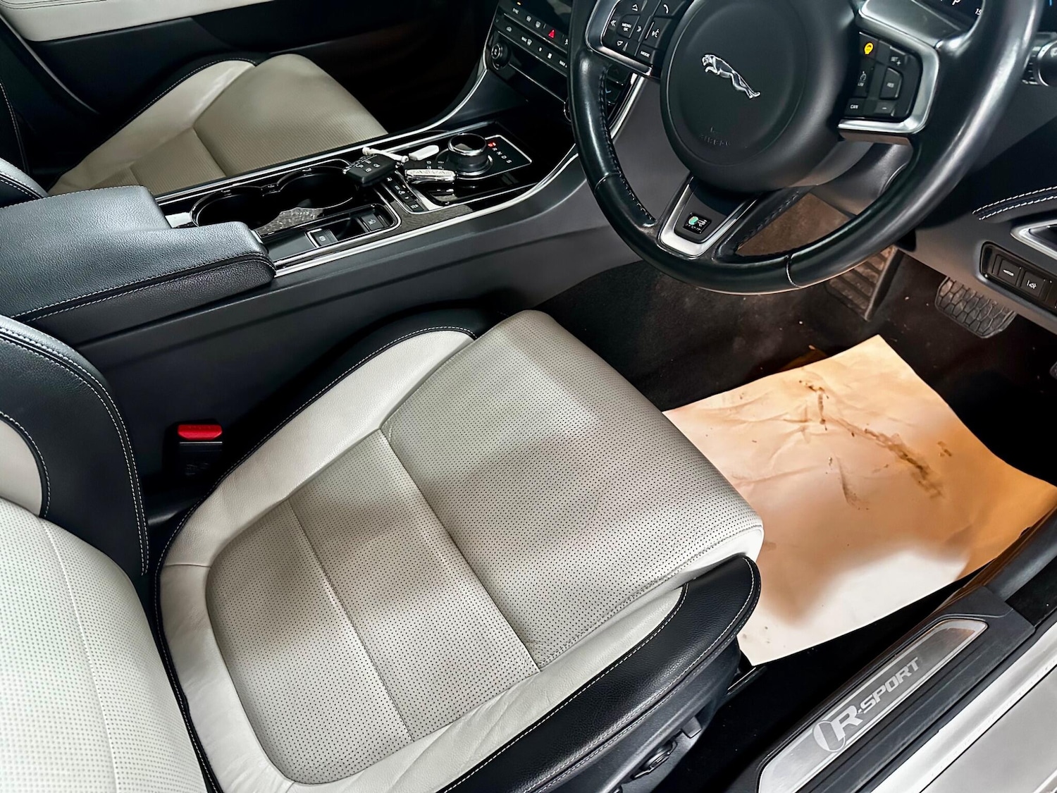 Used Jaguar XE 2017 for sale - 76360089: Photo 18