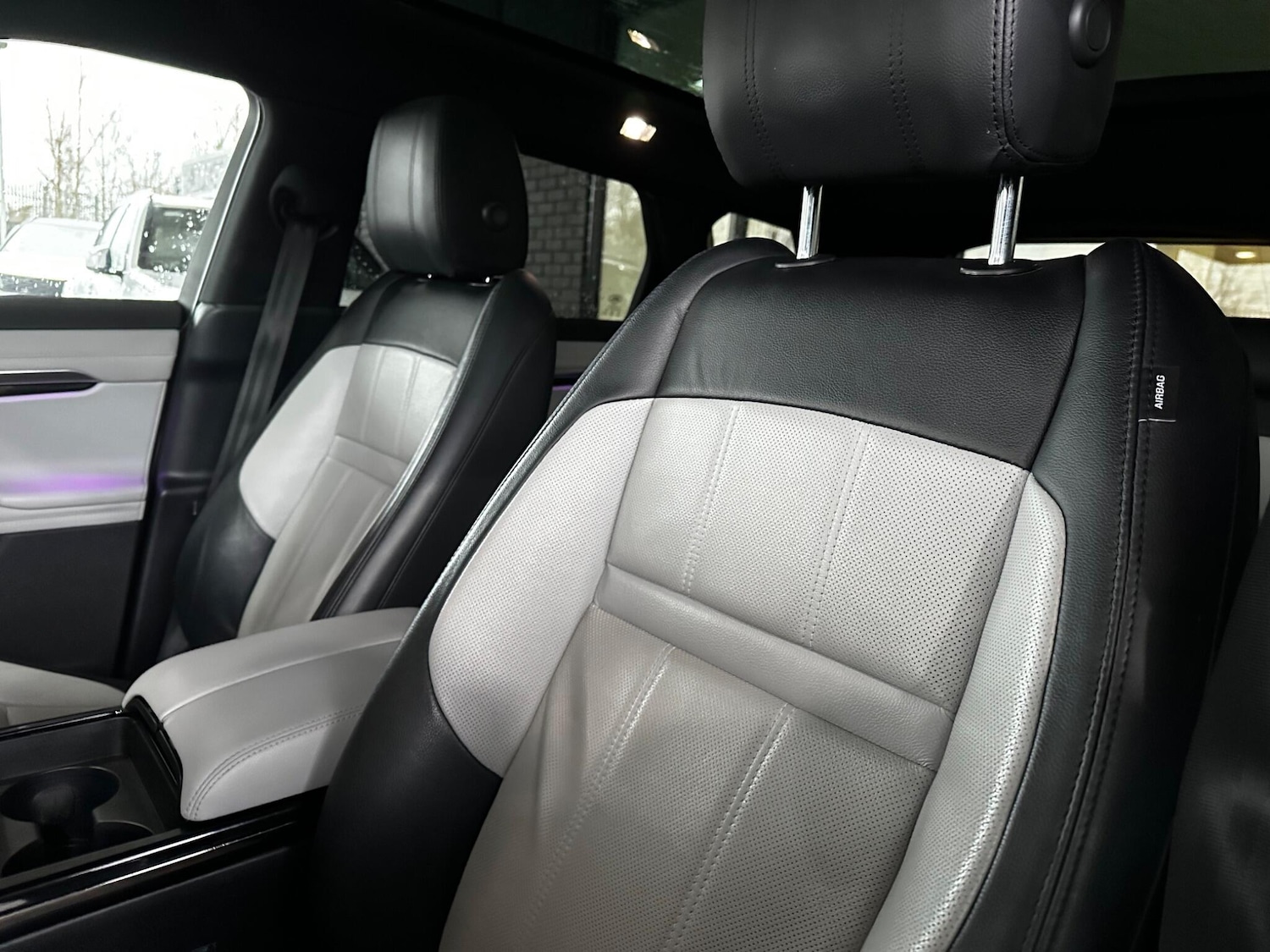 Used Land Rover Range Rover Evoque 2019 for sale - 77074535: Photo 2