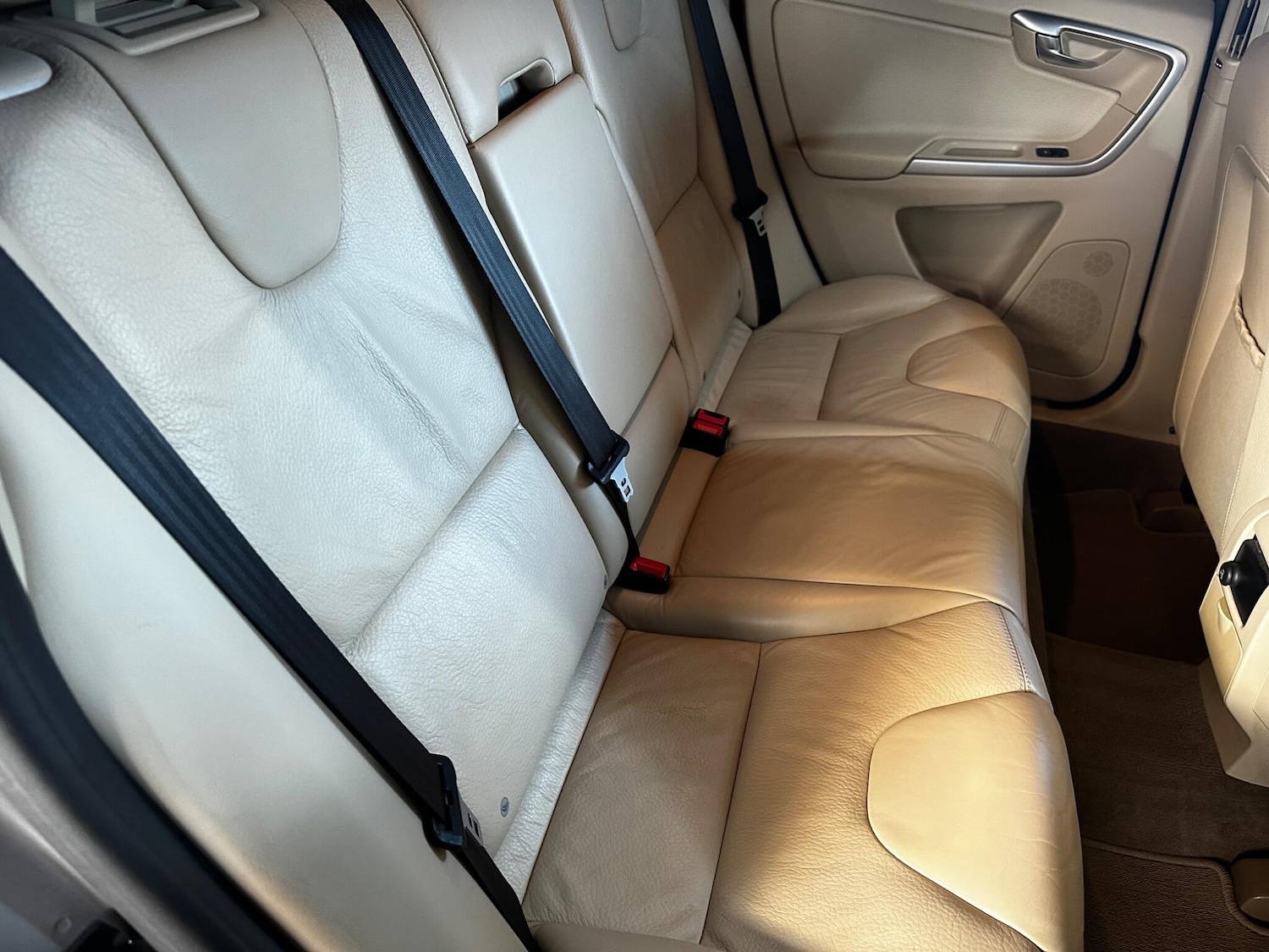 Used Volvo XC60 2010 for sale - 76246950: Photo 20