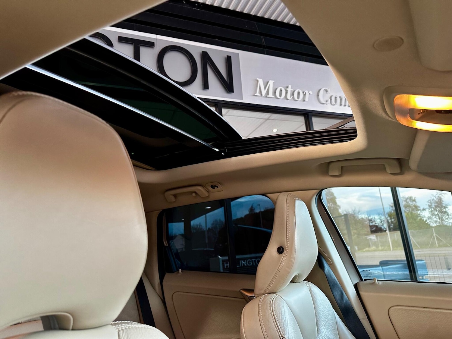 Used Volvo XC60 2010 for sale - 76246950: Photo 21