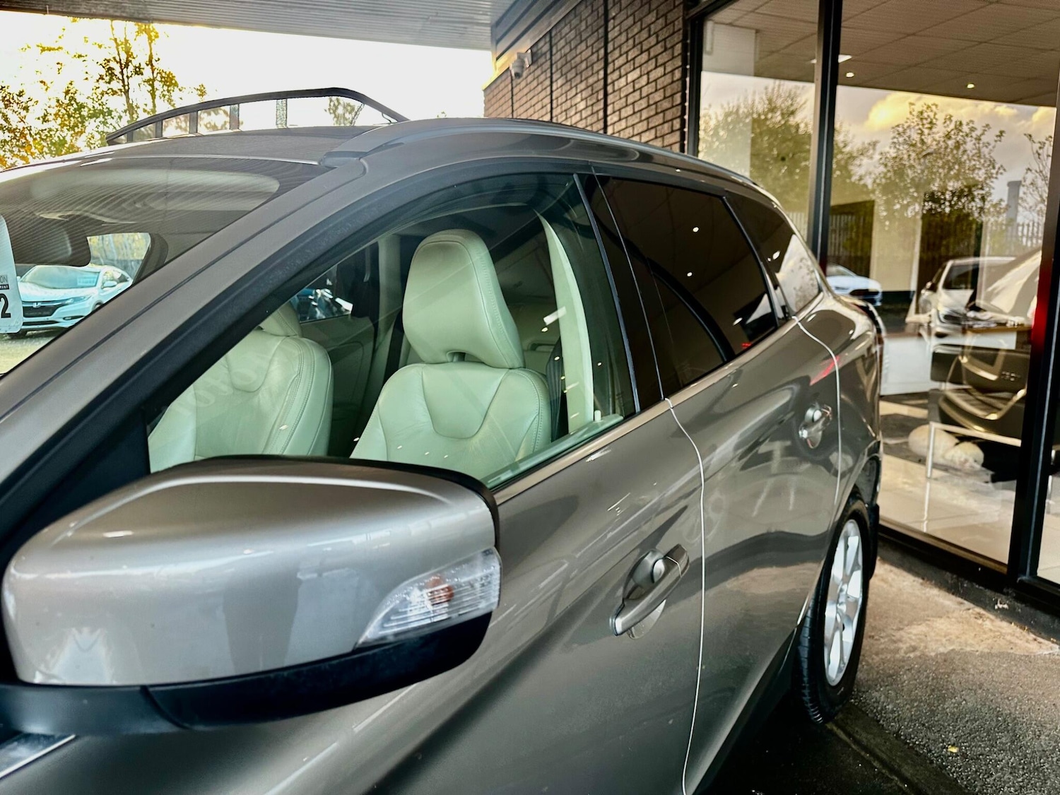 Used Volvo XC60 2010 for sale - 76246950: Photo 31