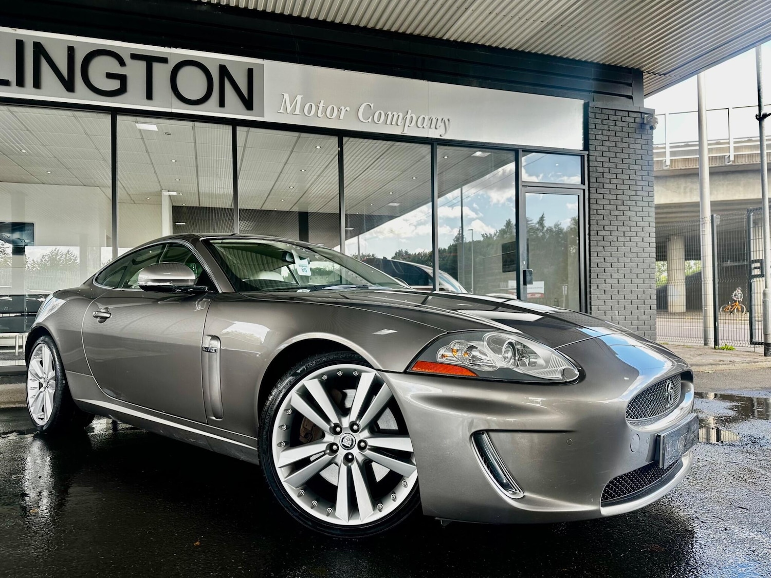 Used Jaguar XK 2011 for sale - 76167460: Photo 1