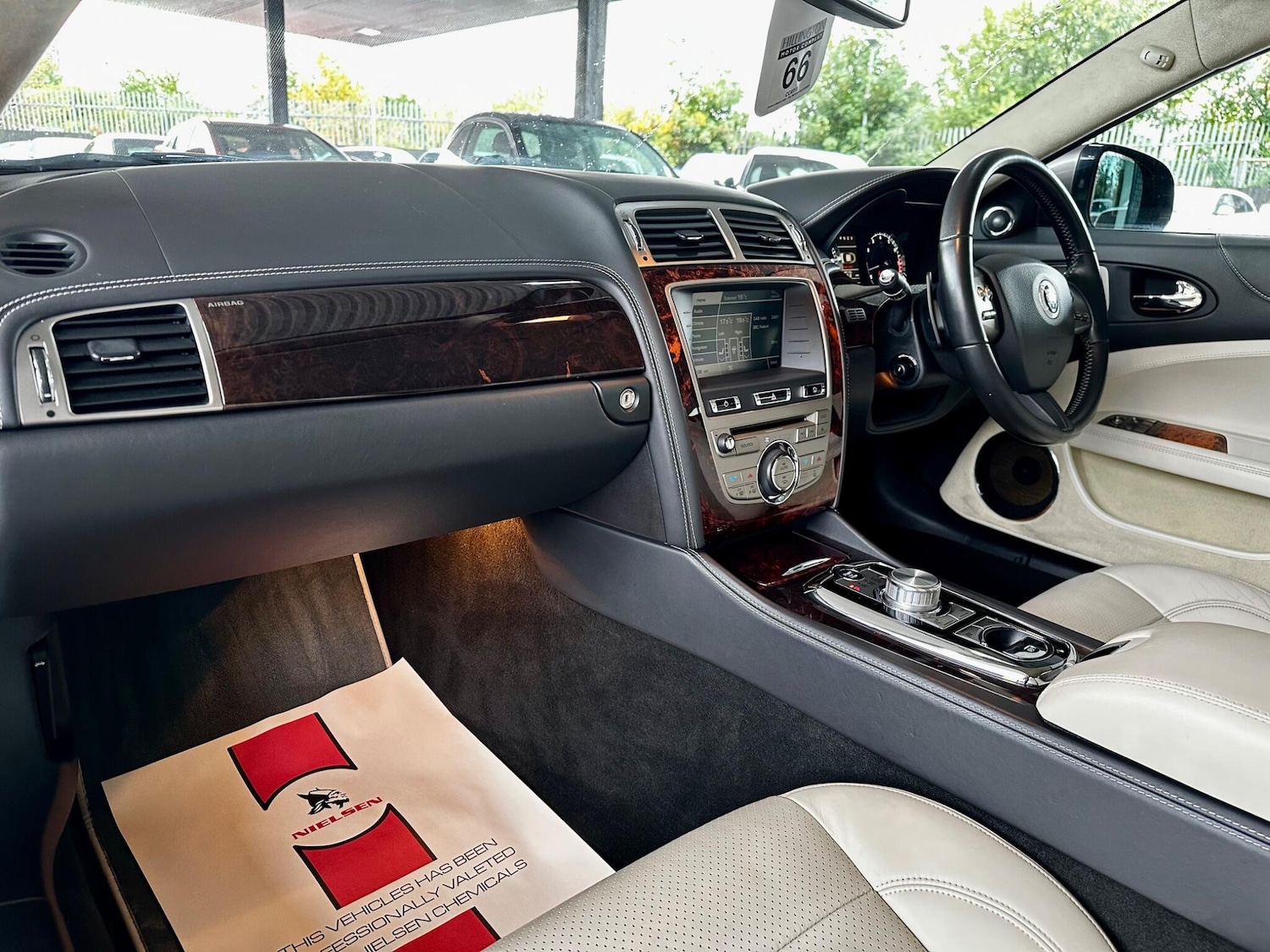 Used Jaguar XK 2011 for sale - 76167460: Photo 16