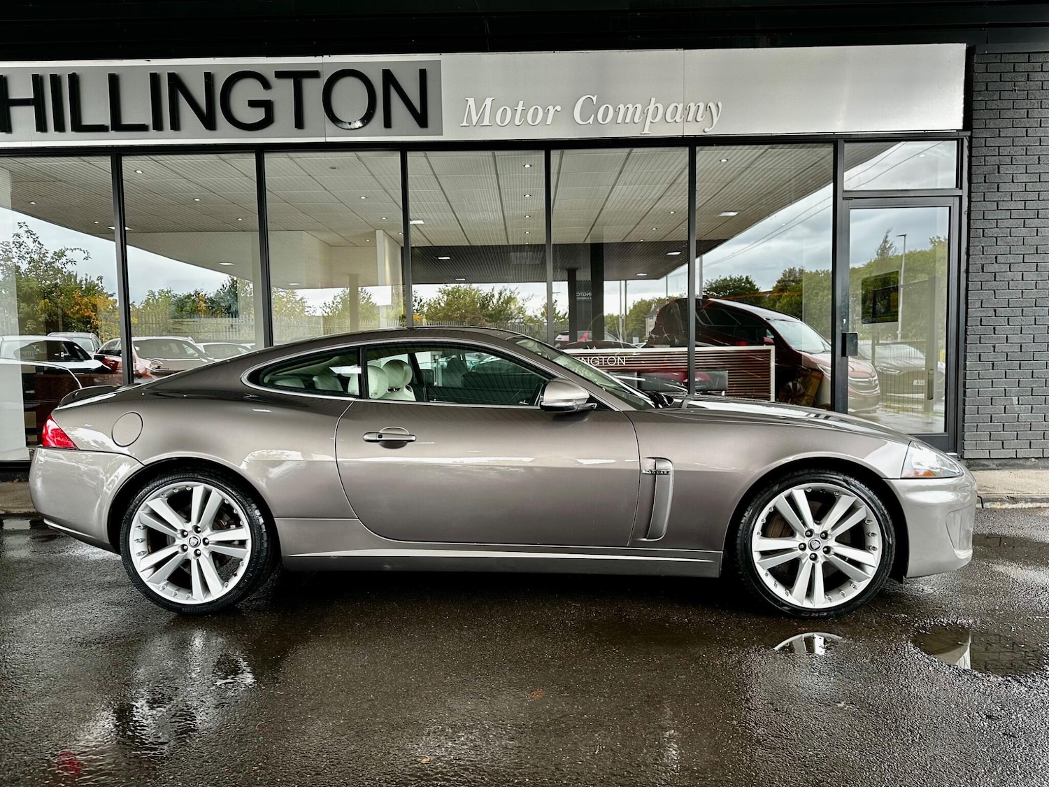 Used Jaguar XK 2011 for sale - 76167460: Photo 43