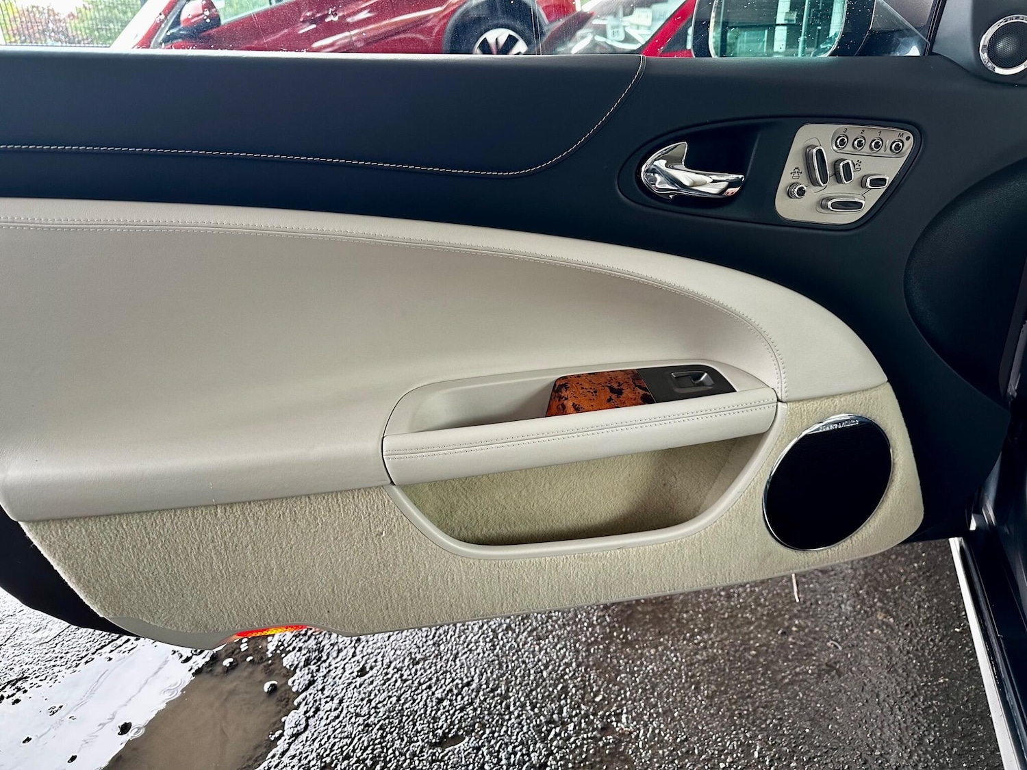 Used Jaguar XK 2011 for sale - 76167460: Photo 45