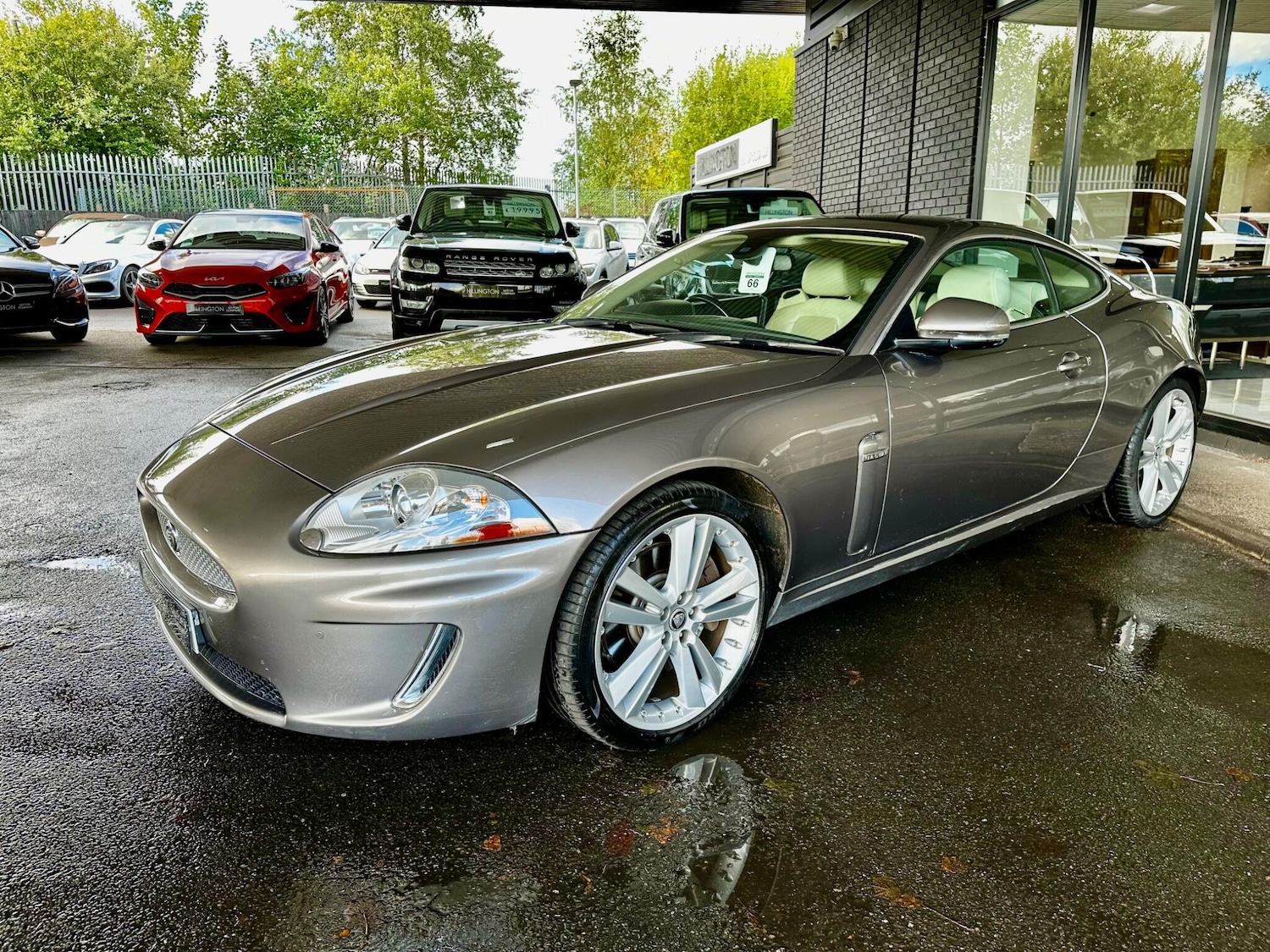 Used Jaguar XK 2011 for sale - 76167460: Photo 5