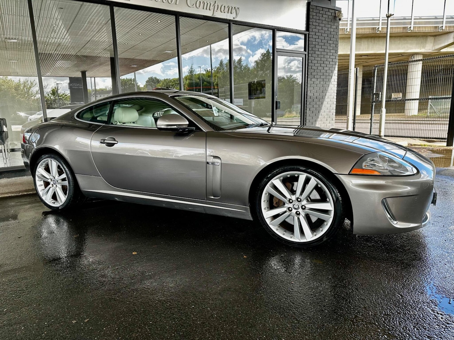 Used Jaguar XK 2011 for sale - 76167460: Photo 6